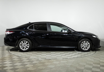 Подержанный автомобиль Toyota Camry Sedan 2018 года (4 фото)