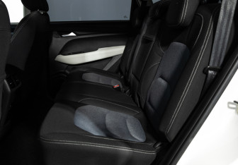 Подержанный автомобиль Chevrolet Captiva 2021 года (10 фото)