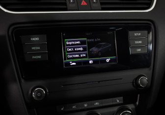 Подержанный автомобиль Skoda Octavia Liftback 2015 года (16 фото)