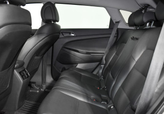 Подержанный автомобиль Hyundai Tucson 2016 года (13 фото)