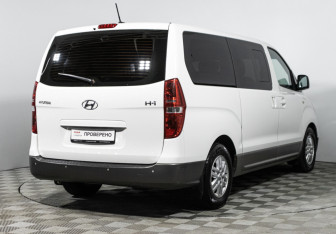 Подержанный автомобиль Hyundai H-1 2016 года (5 фото)