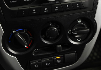 Подержанный автомобиль LADA (ВАЗ) Granta Liftback 2017 года (14 фото)