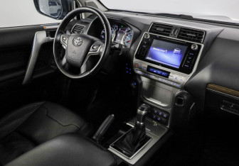 Подержанный автомобиль Toyota Land Cruiser Prado 2019 года (9 фото)