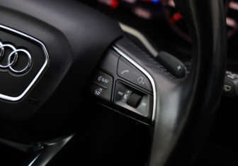 Подержанный автомобиль Audi Q7 2018 года (13 фото)
