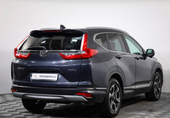 Подержанный автомобиль Honda CR-V 2017 года (5 фото)