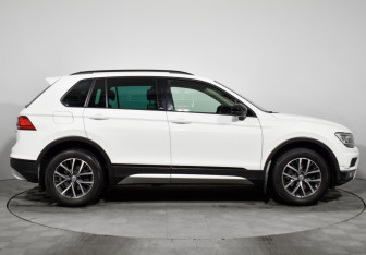 Подержанный автомобиль Volkswagen Tiguan 2020 года (4 фото)