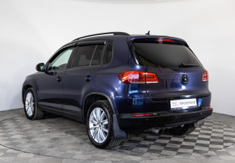 Подержанный автомобиль Volkswagen Tiguan 2011 года (7 фото)