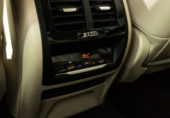 Подержанный автомобиль BMW X3 2020 года (19 фото)