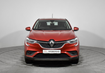 Подержанный автомобиль Renault Arkana 2021 года (2 фото)