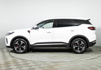Подержанный автомобиль Chery Tiggo 7 Pro Max 2023 года (8 фото)