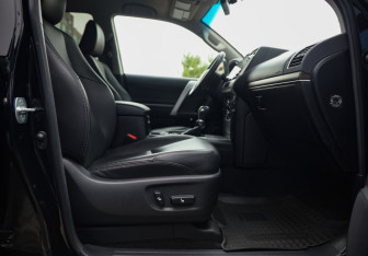 Подержанный автомобиль Toyota Land Cruiser Prado 2020 года (28 фото)
