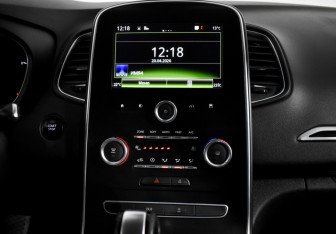 Подержанный автомобиль Renault Scenic 2017 года (19 фото)