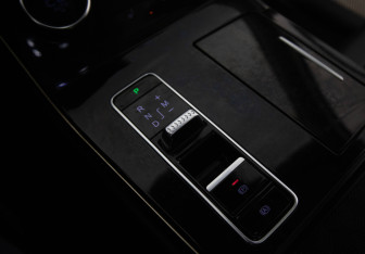 Подержанный автомобиль Exeed LX 2023 года (12 фото)