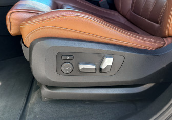 Подержанный автомобиль BMW X5 2019 года (12 фото)