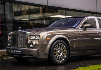 Подержанный автомобиль Rolls-Royce Phantom Sedan 2008 года (12 фото)
