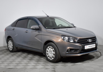 Подержанный автомобиль LADA (ВАЗ) Vesta Sedan 2016 года (3 фото)