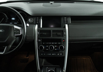 Подержанный автомобиль Land Rover Discovery Sport 2018 года (14 фото)