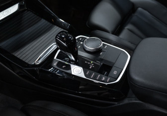 Подержанный автомобиль BMW X3 2022 года (23 фото)