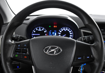 Подержанный автомобиль Hyundai Creta 2018 года (17 фото)