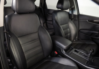 Подержанный автомобиль Kia Sorento 2016 года (20 фото)