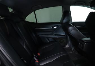 Подержанный автомобиль Toyota Camry Sedan 2019 года (20 фото)