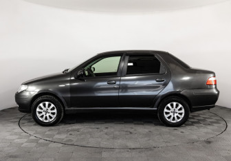 Подержанный автомобиль Fiat Albea 2008 года (8 фото)