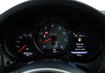 Подержанный автомобиль Porsche Macan 2015 года (22 фото)