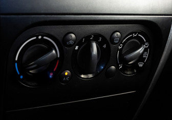 Подержанный автомобиль Suzuki SX4 Sedan 2007 года (12 фото)