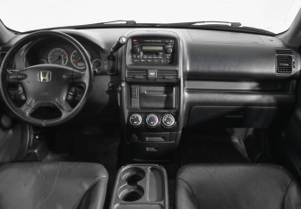 Подержанный автомобиль Honda CR-V 2004 года (13 фото)