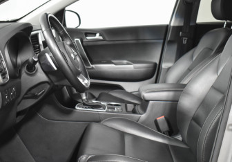 Подержанный автомобиль Kia Sportage 2020 года (10 фото)