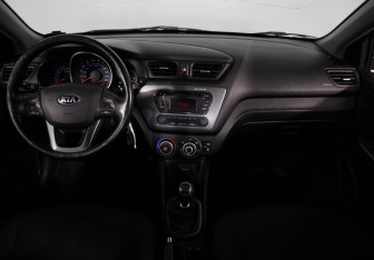 Подержанный автомобиль Kia Rio Sedan 2014 года (6 фото)