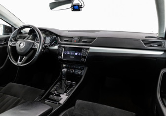 Подержанный автомобиль Skoda Superb Liftback 2017 года (10 фото)