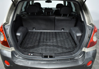 Подержанный автомобиль Opel Antara 2010 года (18 фото)