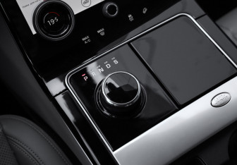 Подержанный автомобиль Land Rover Range Rover Velar 2018 года (22 фото)