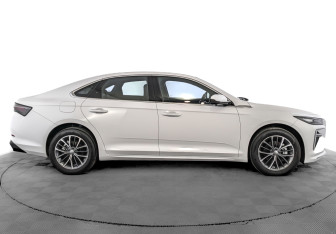 Новый Geely Preface 2026 (4 фото)