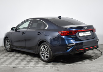 Подержанный автомобиль Kia Cerato Sedan 2021 года (7 фото)