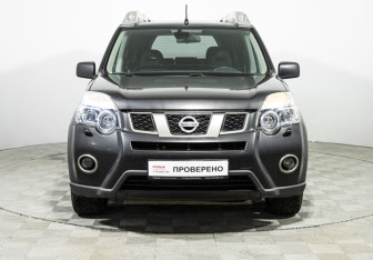 Подержанный автомобиль Nissan X-Trail 2013 года (2 фото)