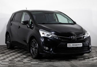 Подержанный автомобиль Toyota Verso 2013 года (3 фото)