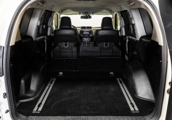 Подержанный автомобиль Toyota Land Cruiser Prado 2016 года (27 фото)