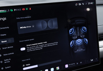 Подержанный автомобиль Xiaomi SU7 2024 года (23 фото)