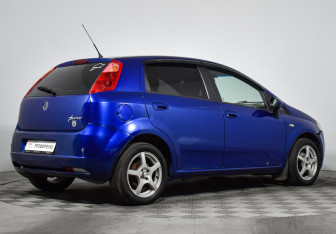 Подержанный автомобиль Fiat Punto Hatchback 2008 года (5 фото)