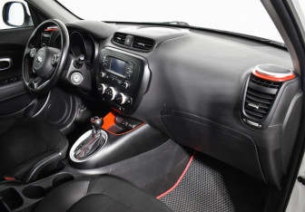 Подержанный автомобиль Kia Soul 2016 года (12 фото)