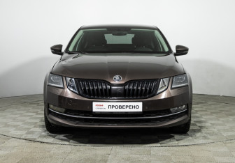 Подержанный автомобиль Skoda Octavia Liftback 2017 года (2 фото)