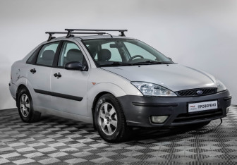 Подержанный автомобиль Ford Focus Sedan 2003 года (3 фото)