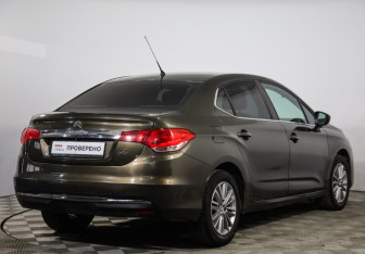 Подержанный автомобиль Citroen C4 Sedan 2013 года (5 фото)