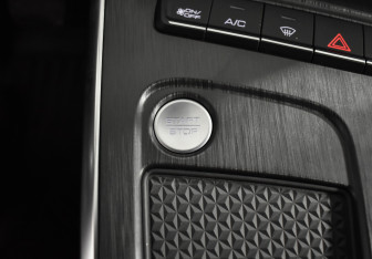 Подержанный автомобиль Haval F7 2024 года (18 фото)