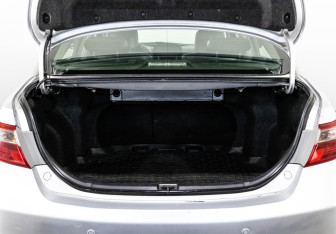 Подержанный автомобиль Toyota Camry Sedan 2008 года (20 фото)