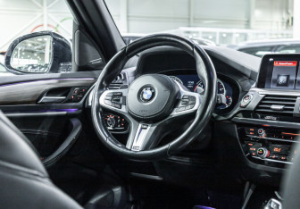Подержанный автомобиль BMW X3 2019 года (15 фото)