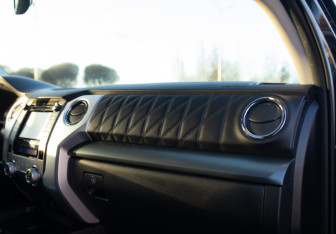 Подержанный автомобиль Toyota Tundra 2013 года (18 фото)