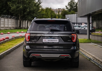 Подержанный автомобиль Ford Explorer 2017 года (7 фото)